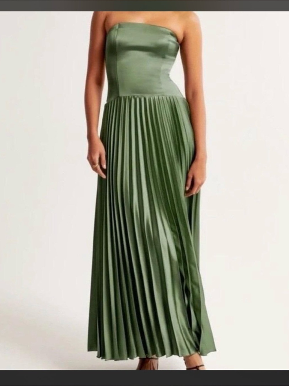 Ambercrombie and Fitch Giselle pleated bridesmaid dress